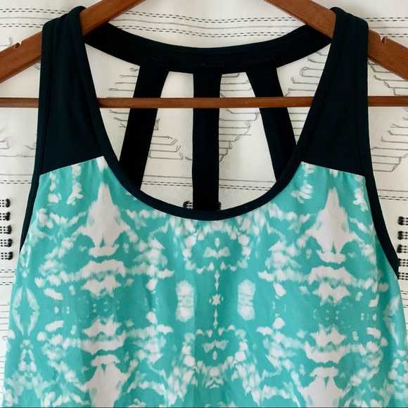 • [Fabletics] Zion Seafoam Tank • - Picture 2 of 13